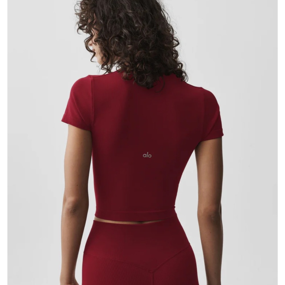 ALO Yoga Women's Short Sleeve Cropped Tee in Deep Red - Picture 3 of 5